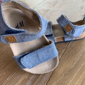 h and m baby sandals